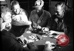 Immagine di I soldati degli Stati Uniti giocano a poker Iran, 1944, secondo 20 filmato di repertorio 65675078628