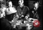 Immagine di I soldati degli Stati Uniti giocano a poker Iran, 1944, secondo 22 filmato di repertorio 65675078628
