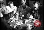 Immagine di I soldati degli Stati Uniti giocano a poker Iran, 1944, secondo 33 filmato di repertorio 65675078628