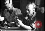 Immagine di I soldati degli Stati Uniti giocano a poker Iran, 1944, secondo 37 filmato di repertorio 65675078628