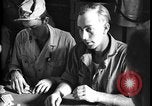 Immagine di I soldati degli Stati Uniti giocano a poker Iran, 1944, secondo 46 filmato di repertorio 65675078628