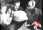 Immagine di I soldati degli Stati Uniti giocano a poker Iran, 1944, secondo 52 filmato di repertorio 65675078628