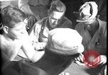 Immagine di I soldati degli Stati Uniti giocano a poker Iran, 1944, secondo 53 filmato di repertorio 65675078628