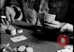 Immagine di I soldati degli Stati Uniti giocano a poker Iran, 1944, secondo 58 filmato di repertorio 65675078628
