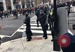 Image Les manifestants de Donald Trump s'opposent à la police 2017 Washington DC USA, 2017, de la seconde 23 séquences d'archives historiques vidéo 65675078680
