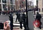 Image Les manifestants de Donald Trump s'opposent à la police 2017 Washington DC USA, 2017, de la seconde 25 séquences d'archives historiques vidéo 65675078680