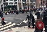 Image Les manifestants de Donald Trump s'opposent à la police 2017 Washington DC USA, 2017, de la seconde 27 séquences d'archives historiques vidéo 65675078680