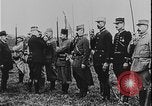 Immagine di Il maresciallo Joffre premia la prima guerra mondiale Francia, 1916, secondo 3 filmato di repertorio 65675078701