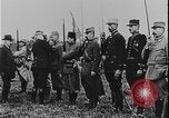 Immagine di Il maresciallo Joffre premia la prima guerra mondiale Francia, 1916, secondo 6 filmato di repertorio 65675078701