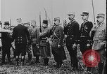 Immagine di Il maresciallo Joffre premia la prima guerra mondiale Francia, 1916, secondo 9 filmato di repertorio 65675078701