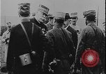 Immagine di Il maresciallo Joffre premia la prima guerra mondiale Francia, 1916, secondo 15 filmato di repertorio 65675078701