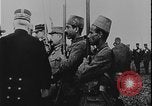 Immagine di Il maresciallo Joffre premia la prima guerra mondiale Francia, 1916, secondo 20 filmato di repertorio 65675078701