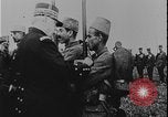 Immagine di Il maresciallo Joffre premia la prima guerra mondiale Francia, 1916, secondo 24 filmato di repertorio 65675078701