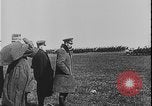 Image Le roi George V visite la première Guerre mondiale de France France, 1916, de la seconde 25 séquences d'archives historiques vidéo 65675078702