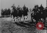 Image Le roi George V visite la première Guerre mondiale de France France, 1916, de la seconde 41 séquences d'archives historiques vidéo 65675078702
