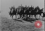 Image Le roi George V visite la première Guerre mondiale de France France, 1916, de la seconde 42 séquences d'archives historiques vidéo 65675078702