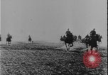 Image Le roi George V visite la première Guerre mondiale de France France, 1916, de la seconde 44 séquences d'archives historiques vidéo 65675078702