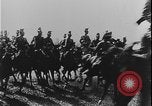 Image Le roi George V visite la première Guerre mondiale de France France, 1916, de la seconde 52 séquences d'archives historiques vidéo 65675078702