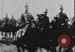 Image Le roi George V visite la première Guerre mondiale de France France, 1916, de la seconde 53 séquences d'archives historiques vidéo 65675078702