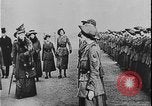 Image La reine Mary visite la première Guerre mondiale de France France, 1916, de la seconde 6 séquences d'archives historiques vidéo 65675078703