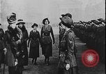Image La reine Mary visite la première Guerre mondiale de France France, 1916, de la seconde 8 séquences d'archives historiques vidéo 65675078703