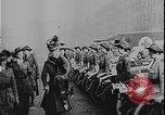 Image La reine Mary visite la première Guerre mondiale de France France, 1916, de la seconde 18 séquences d'archives historiques vidéo 65675078703