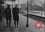 Image Lord Kitchener visite la première Guerre mondiale de France France, 1916, de la seconde 3 séquences d'archives historiques vidéo 65675078704
