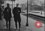 Image Lord Kitchener visite la première Guerre mondiale de France France, 1916, de la seconde 4 séquences d'archives historiques vidéo 65675078704