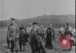 Image Lord Kitchener visite la première Guerre mondiale de France France, 1916, de la seconde 23 séquences d'archives historiques vidéo 65675078704