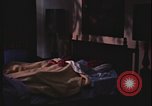 Standbild Hauseinbruch United States USA, 1970, aus Sekunde 24 historischem Filmmaterial Videoclip 65675078750