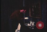 Standbild Hauseinbruch United States USA, 1970, aus Sekunde 48 historischem Filmmaterial Videoclip 65675078750
