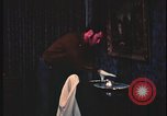 Standbild Hauseinbruch United States USA, 1970, aus Sekunde 54 historischem Filmmaterial Videoclip 65675078750