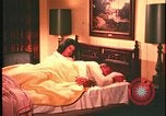 Standbild Hauseinbruch United States USA, 1970, aus Sekunde 62 historischem Filmmaterial Videoclip 65675078750