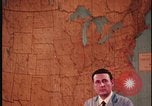 Standbild FBI-Labornachweis-Paket geöffnet United States USA, 1970, aus Sekunde 6 historischem Filmmaterial Videoclip 65675078751