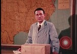 Standbild FBI-Labornachweis-Paket geöffnet United States USA, 1970, aus Sekunde 8 historischem Filmmaterial Videoclip 65675078751