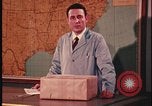 Standbild FBI-Labornachweis-Paket geöffnet United States USA, 1970, aus Sekunde 13 historischem Filmmaterial Videoclip 65675078751