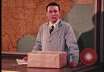 Standbild FBI-Labornachweis-Paket geöffnet United States USA, 1970, aus Sekunde 28 historischem Filmmaterial Videoclip 65675078751