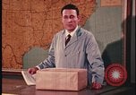 Standbild FBI-Labornachweis-Paket geöffnet United States USA, 1970, aus Sekunde 38 historischem Filmmaterial Videoclip 65675078751