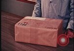 Standbild FBI-Labornachweis-Paket geöffnet United States USA, 1970, aus Sekunde 49 historischem Filmmaterial Videoclip 65675078751