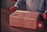 Standbild FBI-Labornachweis-Paket geöffnet United States USA, 1970, aus Sekunde 50 historischem Filmmaterial Videoclip 65675078751