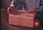 Standbild FBI-Labornachweis-Paket geöffnet United States USA, 1970, aus Sekunde 51 historischem Filmmaterial Videoclip 65675078751