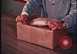 Standbild FBI-Labornachweis-Paket geöffnet United States USA, 1970, aus Sekunde 62 historischem Filmmaterial Videoclip 65675078751