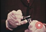 Standbild Tatortnachweise sammeln United States USA, 1970, aus Sekunde 28 historischem Filmmaterial Videoclip 65675078752