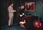 Standbild Tatortnachweise sammeln United States USA, 1970, aus Sekunde 47 historischem Filmmaterial Videoclip 65675078752
