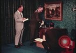Standbild Tatortnachweise sammeln United States USA, 1970, aus Sekunde 58 historischem Filmmaterial Videoclip 65675078752