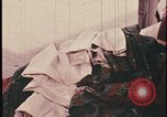 Standbild Analyse der Beweisaufnahme am Tatort United States USA, 1970, aus Sekunde 12 historischem Filmmaterial Videoclip 65675078753