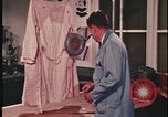 Standbild Analyse der Beweisaufnahme am Tatort United States USA, 1970, aus Sekunde 24 historischem Filmmaterial Videoclip 65675078753