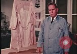 Standbild Analyse der Beweisaufnahme am Tatort United States USA, 1970, aus Sekunde 29 historischem Filmmaterial Videoclip 65675078753