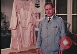 Standbild Analyse der Beweisaufnahme am Tatort United States USA, 1970, aus Sekunde 30 historischem Filmmaterial Videoclip 65675078753