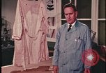 Standbild Analyse der Beweisaufnahme am Tatort United States USA, 1970, aus Sekunde 35 historischem Filmmaterial Videoclip 65675078753